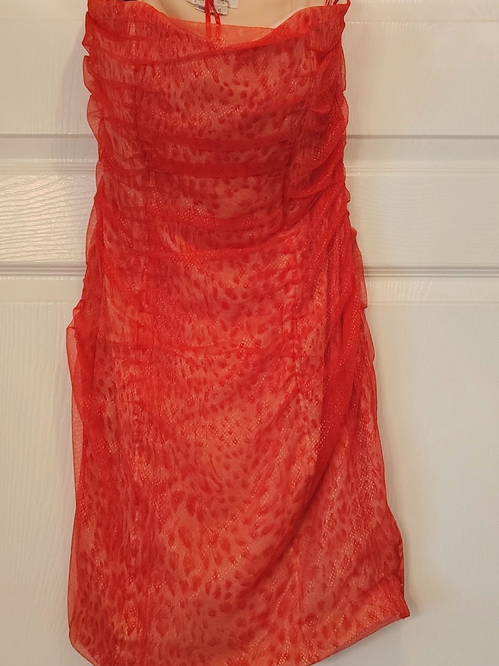 Kay Unger Coral Strapless   Sheath Silhouette Cocktail Ruched Mini Dress. Size 6